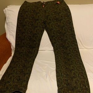 Men’s cameos pants